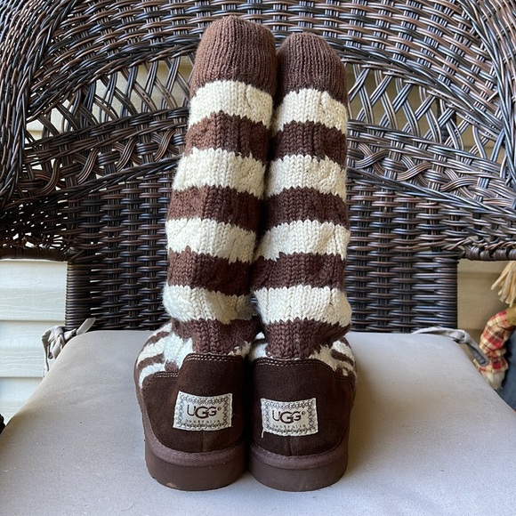 Ugg Knit Stripe Cable Brown and White 10 - Picture 6 of 15